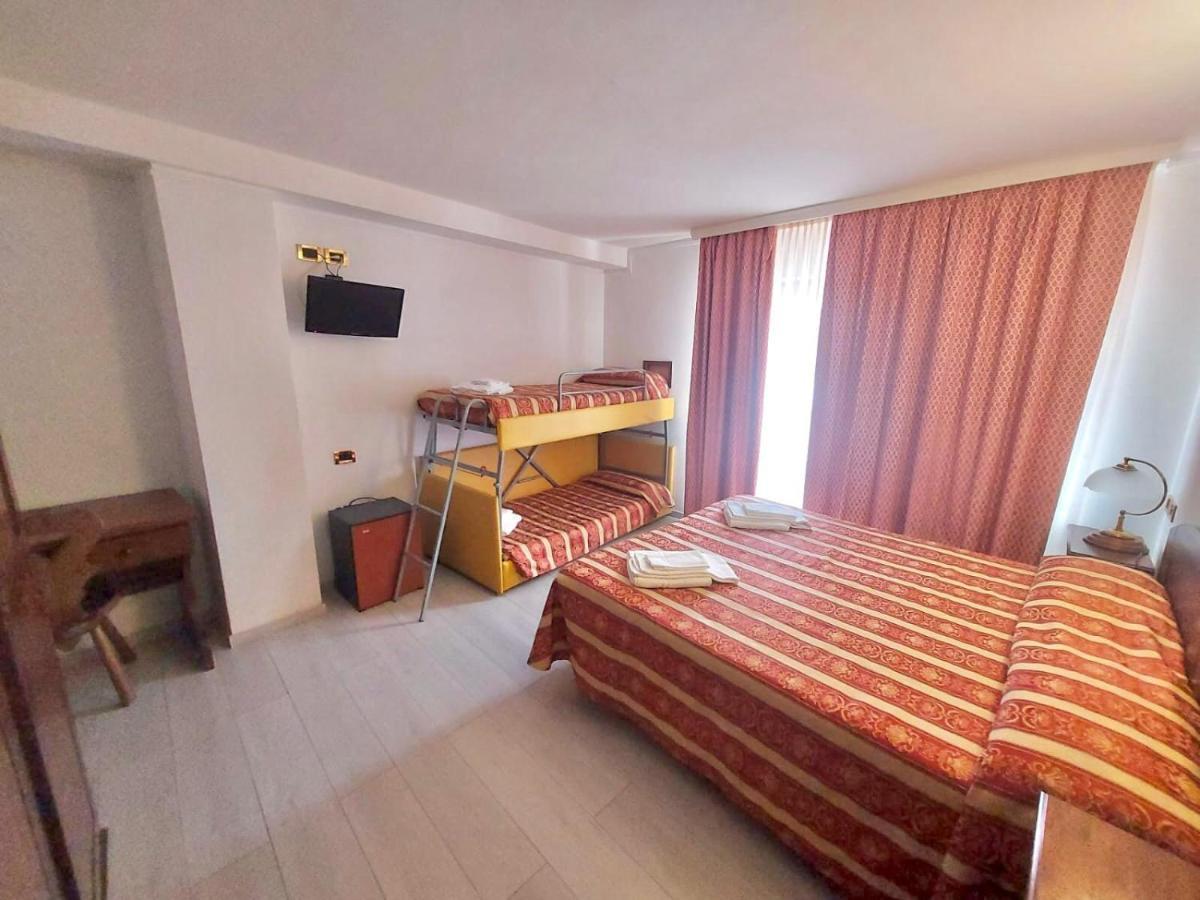 Hg Hotel Italia Brusson Εξωτερικό φωτογραφία