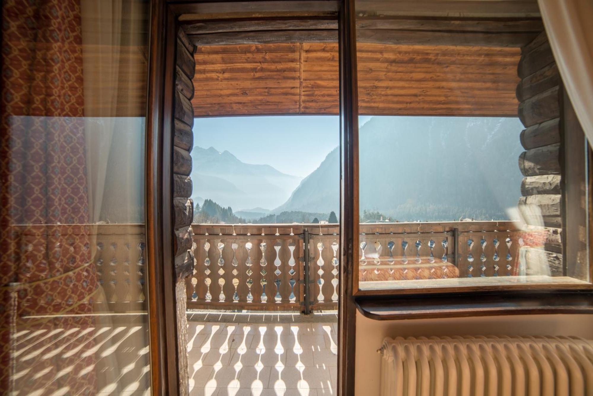 Hg Hotel Italia Brusson Εξωτερικό φωτογραφία