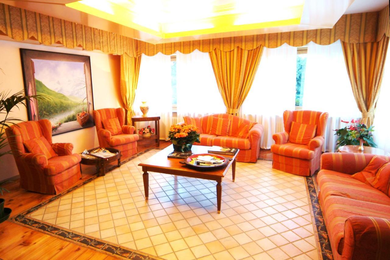 Hg Hotel Italia Brusson Εξωτερικό φωτογραφία